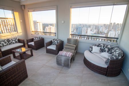 Apartamento à venda com 330m², 3 quartos e 4 vagasCobertura