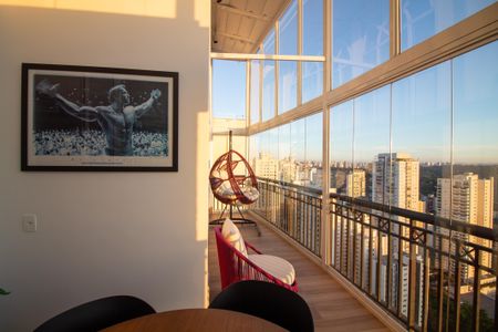 Apartamento à venda com 330m², 3 quartos e 4 vagasVaranda da Sala 3