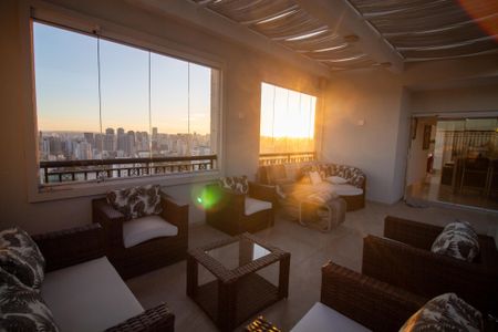 Apartamento à venda com 330m², 3 quartos e 4 vagasCobertura