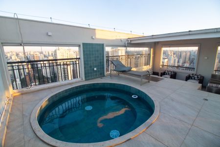 Apartamento à venda com 330m², 3 quartos e 4 vagasPiscina