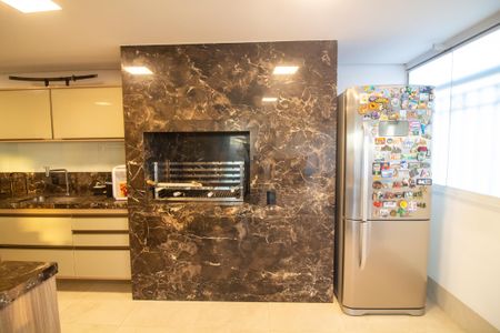 Apartamento à venda com 330m², 3 quartos e 4 vagasCozinha 1