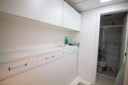 Apartamento à venda com 330m², 3 quartos e 4 vagasDespensa