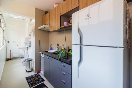 Cozinha e Área de Serviço de apartamento à venda com 2 quartos, 44m² em Alto de Pinheiros, São Paulo