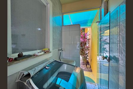 Casa de condomínio à venda com 150m², 3 quartos e 1 vagaÁrea de Serviço