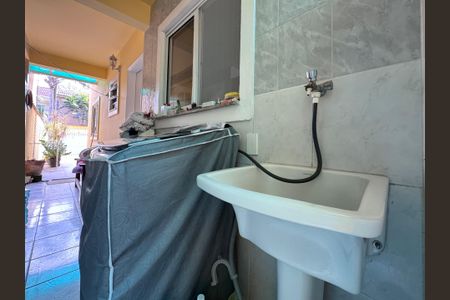 Casa de condomínio à venda com 150m², 3 quartos e 1 vagaÁrea de Serviço