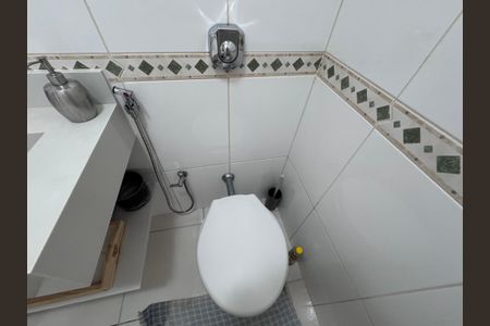 Casa de condomínio à venda com 150m², 3 quartos e 1 vagaLavabo