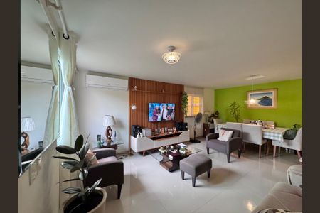 Sala de casa de condomínio à venda com 3 quartos, 150m² em Vargem Grande, Rio de Janeiro