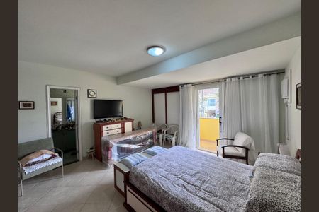 Casa de condomínio à venda com 150m², 3 quartos e 1 vagaSuíte