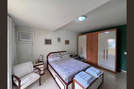 Suíte de casa de condomínio à venda com 3 quartos, 150m² em Vargem Grande, Rio de Janeiro