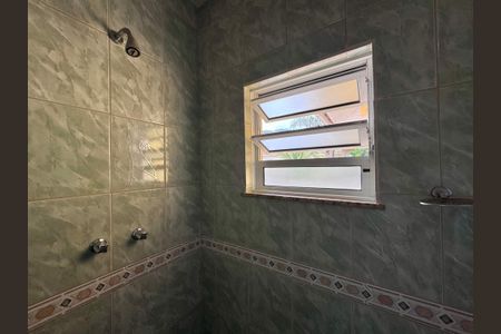 Casa de condomínio à venda com 150m², 3 quartos e 1 vagaSuíte - Banheiro