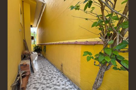 Casa de condomínio à venda com 150m², 3 quartos e 1 vagaÁrea externa