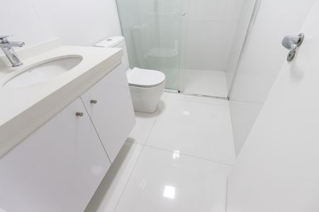 Apartamento à venda com 72m², 2 quartos e 1 vagaBanheiro Social