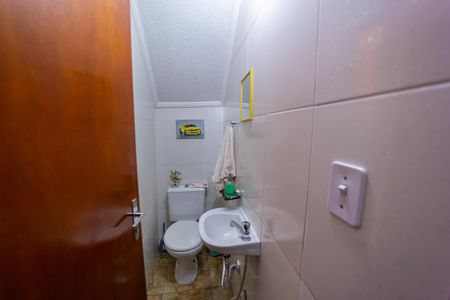 Casa à venda com 153m², 3 quartos e 5 vagas Casa à venda com 153m², 3 quartos e 5 vagasGaragem - Banheiro