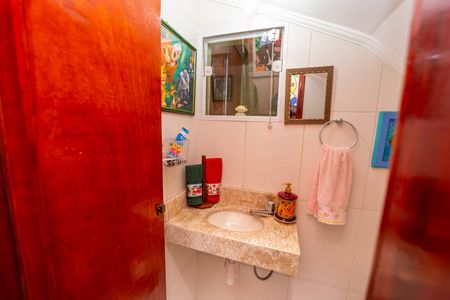 Casa à venda com 153m², 3 quartos e 5 vagas Casa à venda com 153m², 3 quartos e 5 vagasLavabo