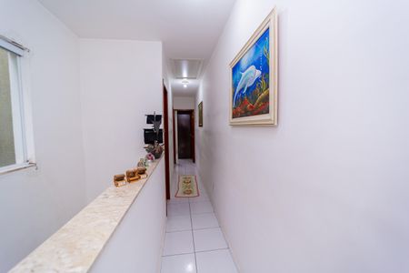 Casa à venda com 153m², 3 quartos e 5 vagas Casa à venda com 153m², 3 quartos e 5 vagasCorredor