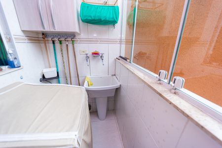 Casa à venda com 153m², 3 quartos e 5 vagas Casa à venda com 153m², 3 quartos e 5 vagasÁrea de Serviço