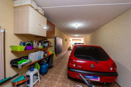 Casa à venda com 153m², 3 quartos e 5 vagas Casa à venda com 153m², 3 quartos e 5 vagasGaragem