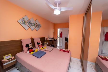 Casa à venda com 153m², 3 quartos e 5 vagas Casa à venda com 153m², 3 quartos e 5 vagasSuíte