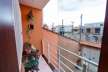 Casa à venda com 153m², 3 quartos e 5 vagas Casa à venda com 153m², 3 quartos e 5 vagasVaranda