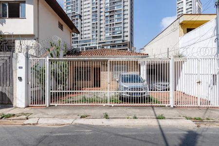 Casa para alugar com 140m², 3 quartos e 4 vagasFachada