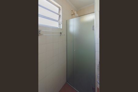 Banheiro de apartamento à venda com 1 quarto, 55m² em Vila Monumento, São Paulo