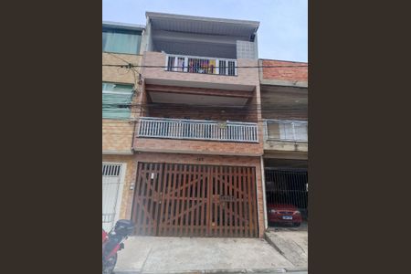 Casa à venda com 236m², 5 quartos e 2 vagasFachada