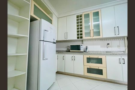 Apartamento para alugar com 144m², 3 quartos e 1 vagaCozinha