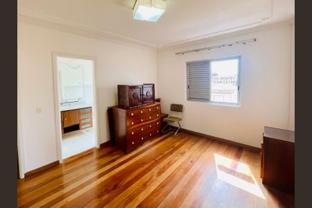 Apartamento para alugar com 144m², 3 quartos e 1 vagaSuíte