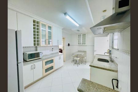 Apartamento para alugar com 144m², 3 quartos e 1 vagaCozinha