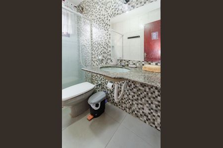 Banheiro de kitnet/studio para alugar com 1 quarto, 20m² em Padre Eustáquio, Belo Horizonte