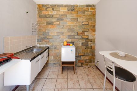 Cozinha de kitnet/studio para alugar com 1 quarto, 20m² em Padre Eustáquio, Belo Horizonte