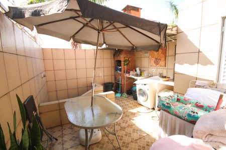 Casa de condomínio para alugar com 149m², 2 quartos e 3 vagasQuintal