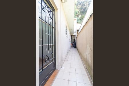 Casa para alugar com 150m², 2 quartos e 2 vagasEntrada
