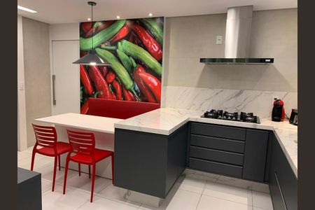 Apartamento à venda com 3 quartos, 238m² em Vila Suzana, São Paulo