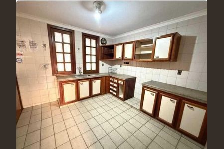 Casa para alugar com 250m², 3 quartos e 1 vaga