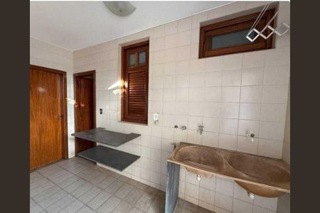 Casa para alugar com 250m², 3 quartos e 1 vaga