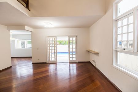 Sala 1 de casa de condomínio à venda com 4 quartos, 300m² em Alphaville, Santana de Parnaíba