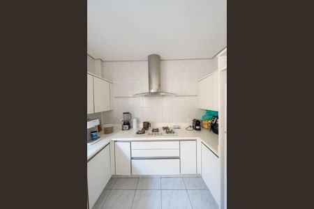 Casa à venda com 350m², 5 quartos e 4 vagasCozinha