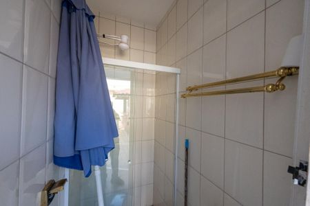 Casa à venda com 350m², 5 quartos e 4 vagasBanheiro de serviço