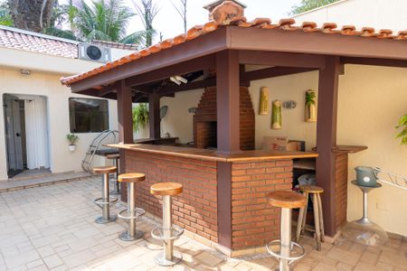 Casa à venda com 350m², 5 quartos e 4 vagasChurrasqueira