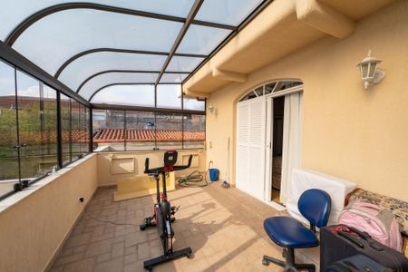 Casa à venda com 350m², 5 quartos e 4 vagasVaranda da Suíte 1 e 2