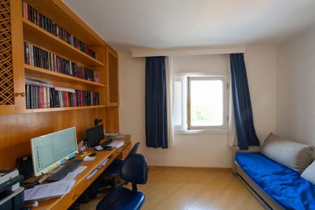 Casa à venda com 350m², 5 quartos e 4 vagasQuarto 4