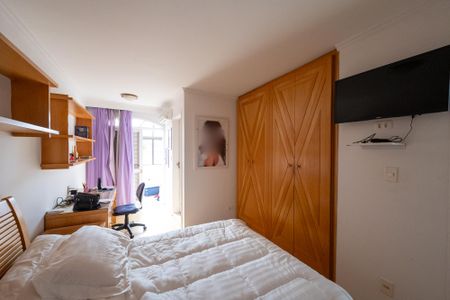 Casa à venda com 350m², 5 quartos e 4 vagasSuíte 1