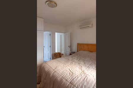 Casa à venda com 350m², 5 quartos e 4 vagasSuíte 2