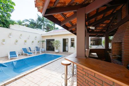 Casa à venda com 350m², 5 quartos e 4 vagasChurrasqueira