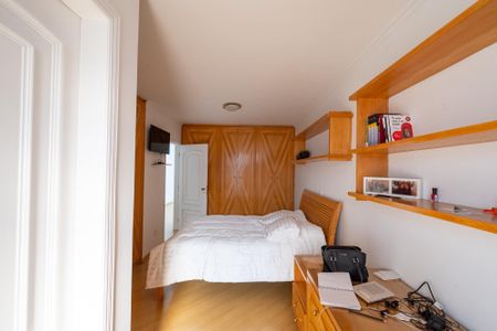 Casa à venda com 350m², 5 quartos e 4 vagasSuíte 1