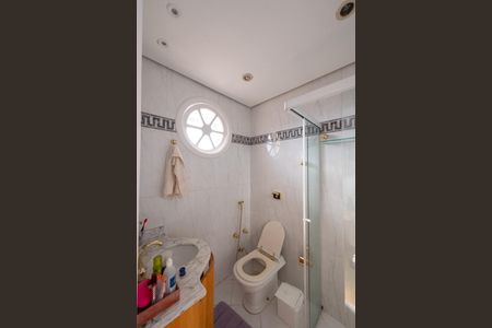 Casa à venda com 350m², 5 quartos e 4 vagasBanheiro da Suíte 1