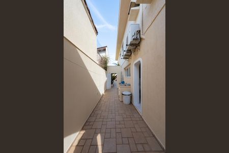 Casa à venda com 350m², 5 quartos e 4 vagasCorredor