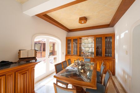 Casa à venda com 350m², 5 quartos e 4 vagasSala de Jantar