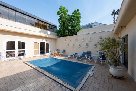 Casa à venda com 350m², 5 quartos e 4 vagasPiscina